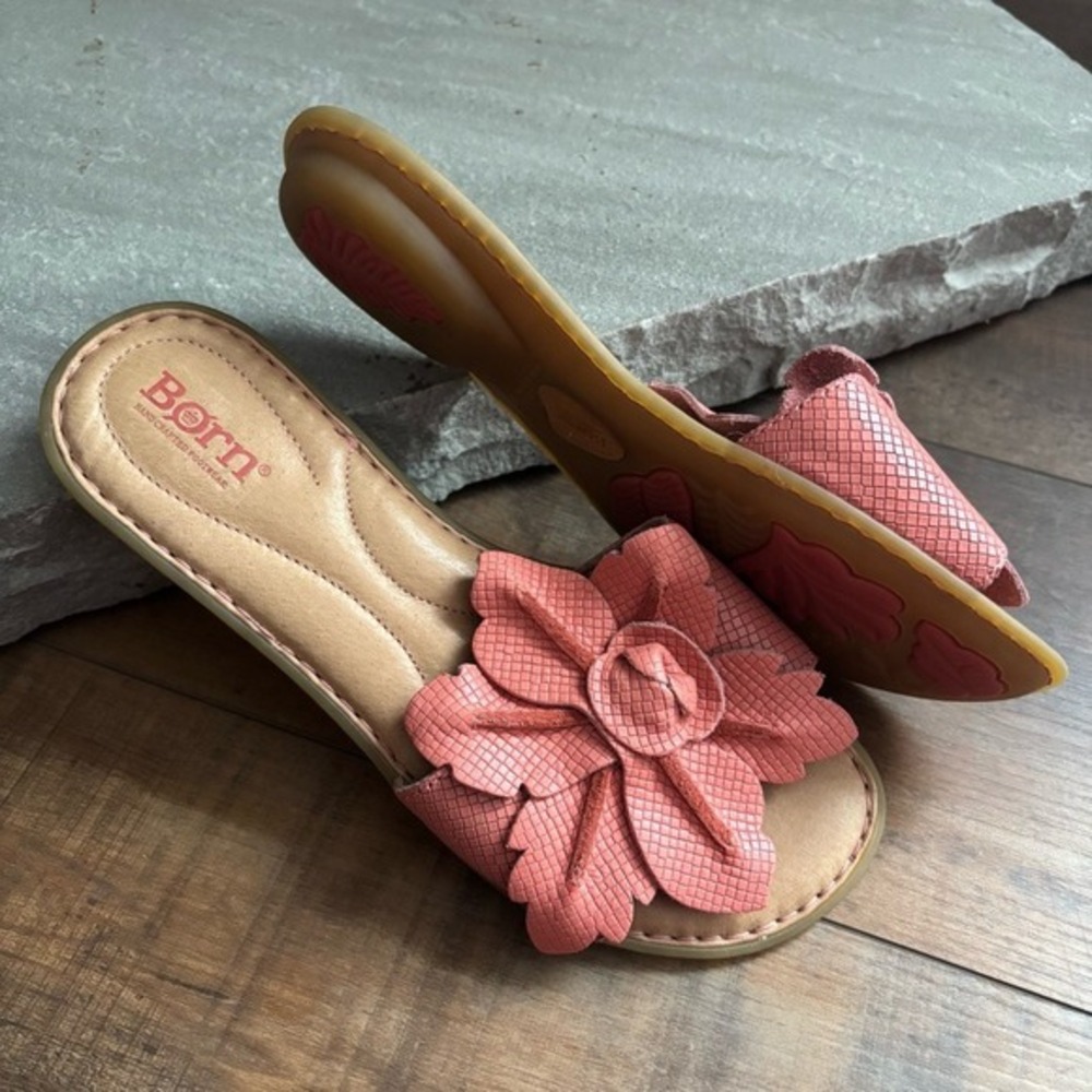 Born Mai Floral Coral‎ Leather Slip On Slide Sandals  Womens Size 6M Resort Wear